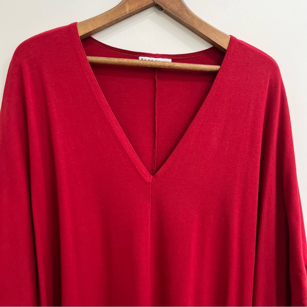 bryn Walker Red V-Neck Tunic - Picture 3 of 10